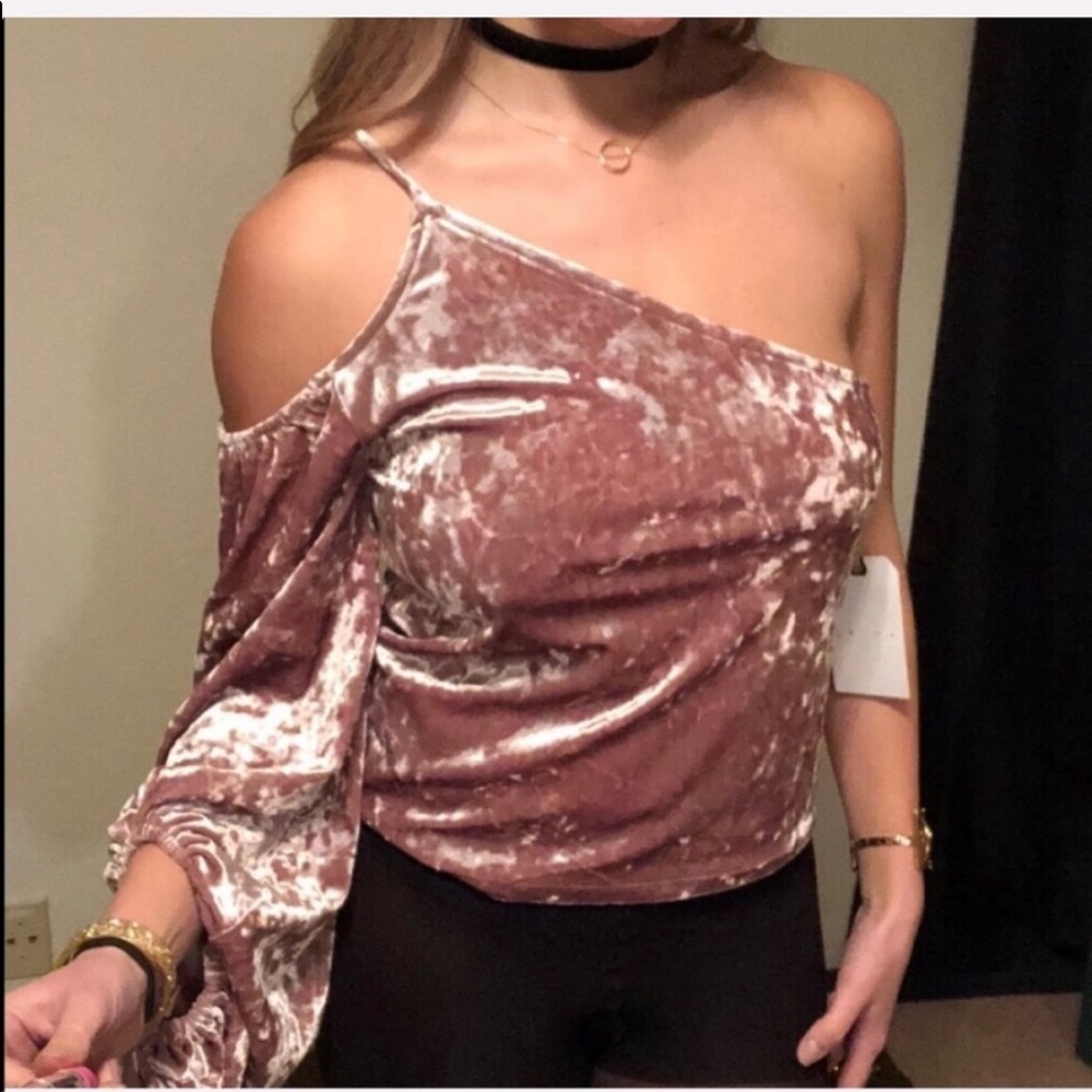 Leith Velvet top has one strap. - Picture 2 of 4